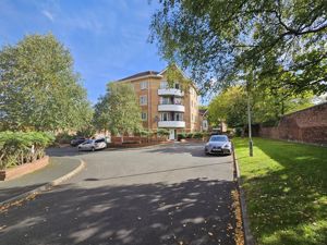 Photo 14- click for photo gallery